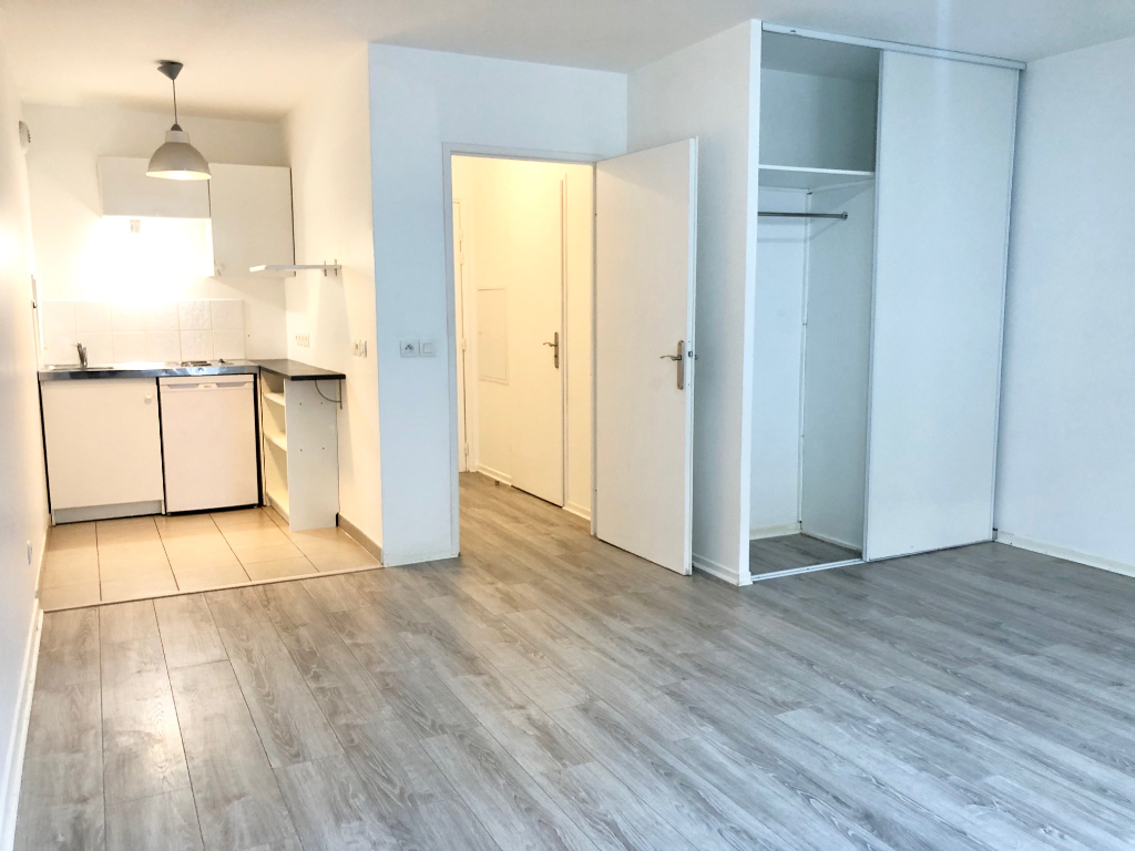 À louer : Appartement T1 à LIEUSAINT - Réf. 805621