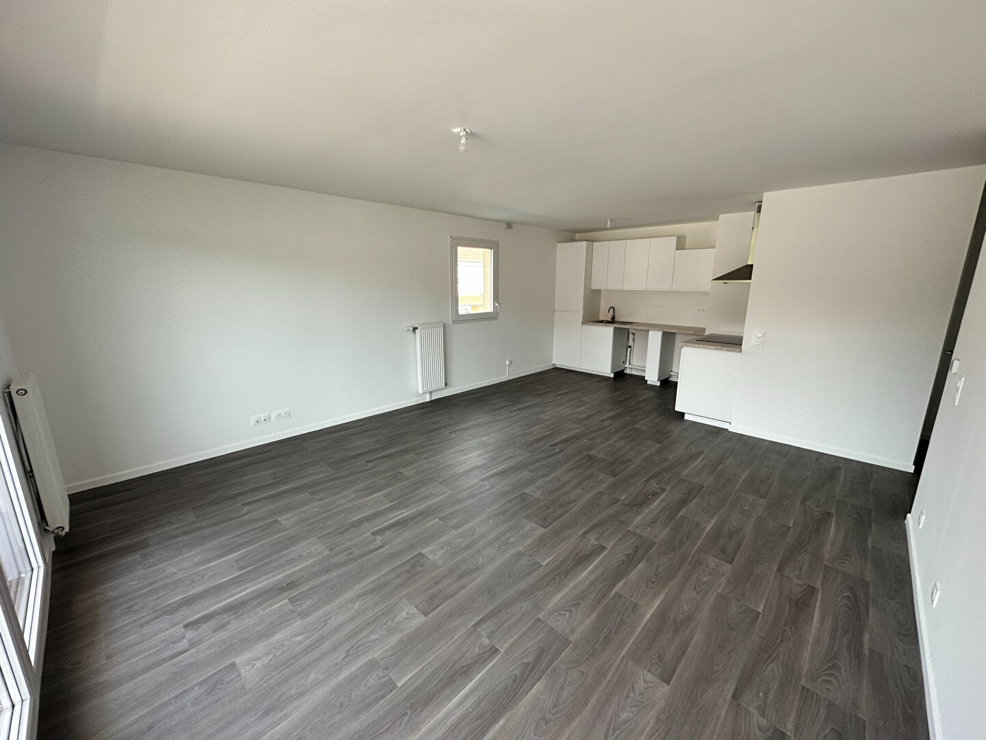 LOCATION d'un appartement de 3 pièces (68 m²) à COMBS LA VILLE