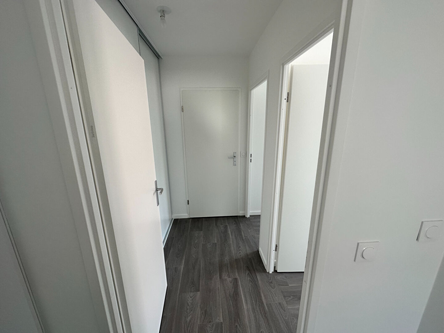 LOCATION d'un appartement de 3 pièces (68 m²) à COMBS LA VILLE