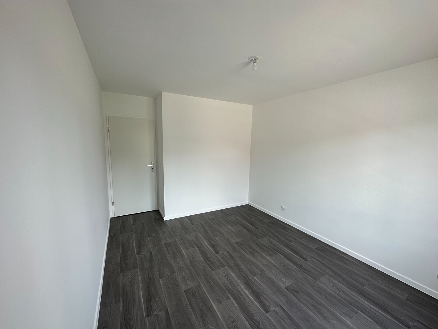 LOCATION d'un appartement de 3 pièces (68 m²) à COMBS LA VILLE