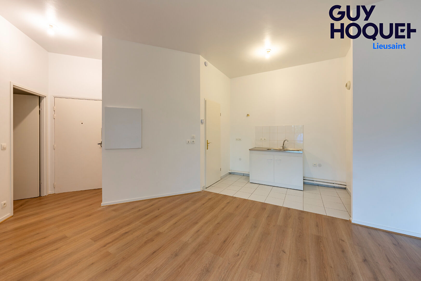 LOCATION d'un appartement de 3 pièces (55 m²) à SAVIGNY LE TEMPLE