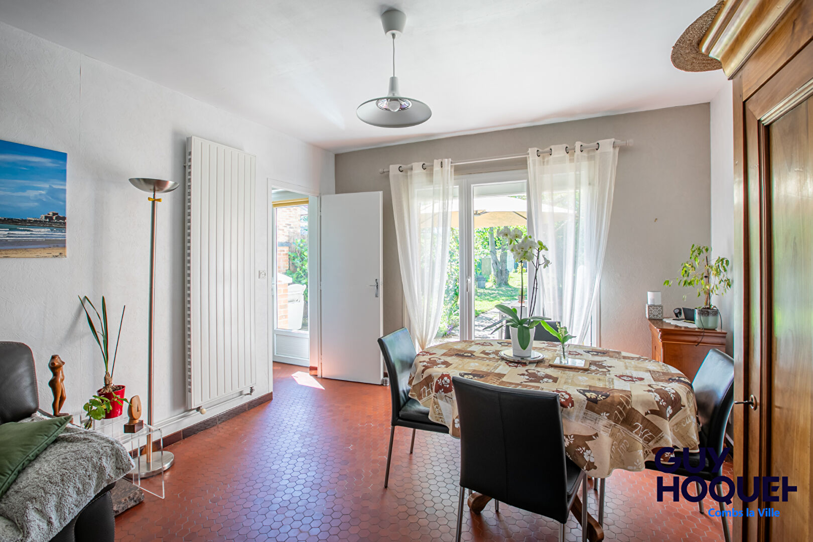 Maison à vendre à COMBS LA VILLE - 5 pièces, 3 chambres et 2 bureaux