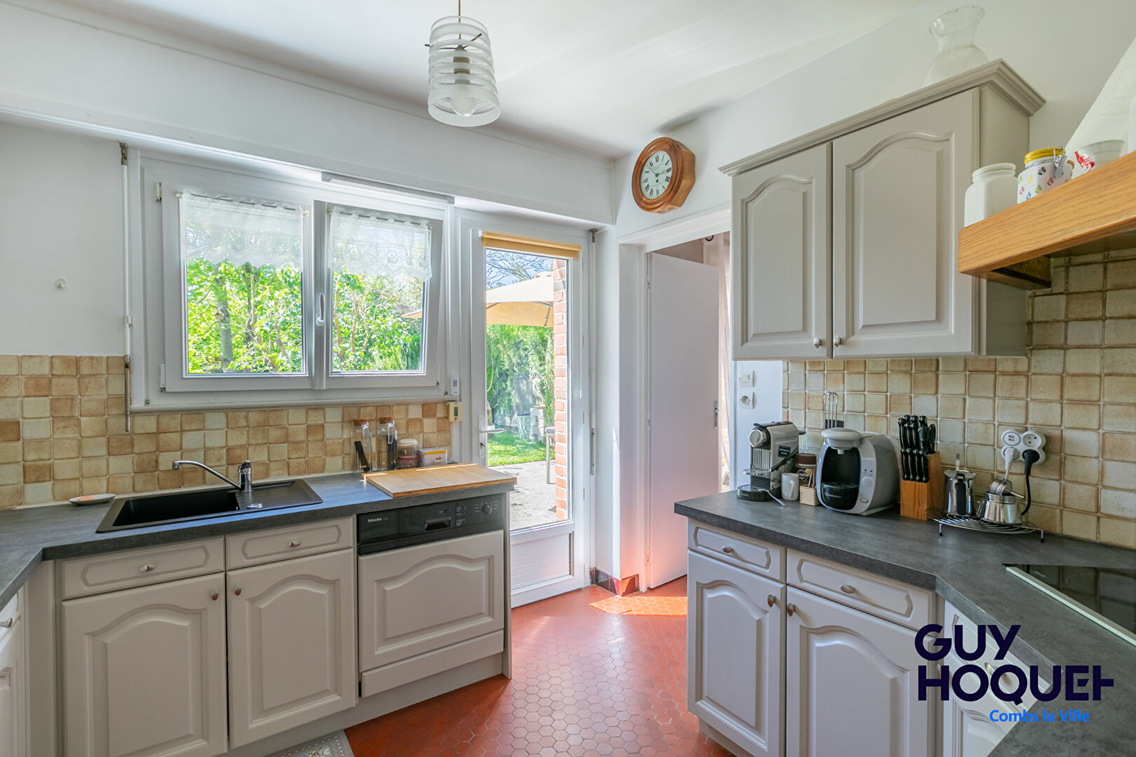 Maison à vendre à COMBS LA VILLE - 5 pièces, 3 chambres et 2 bureaux