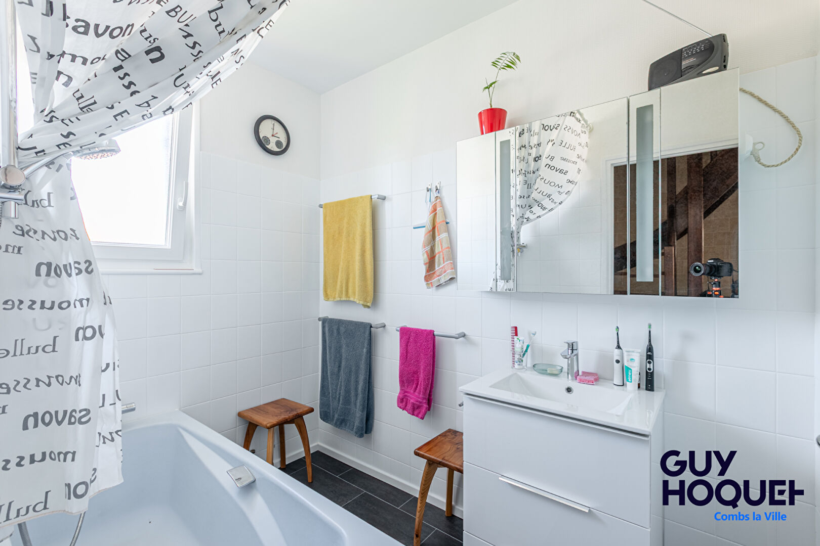 Maison à vendre à COMBS LA VILLE - 5 pièces, 3 chambres et 2 bureaux