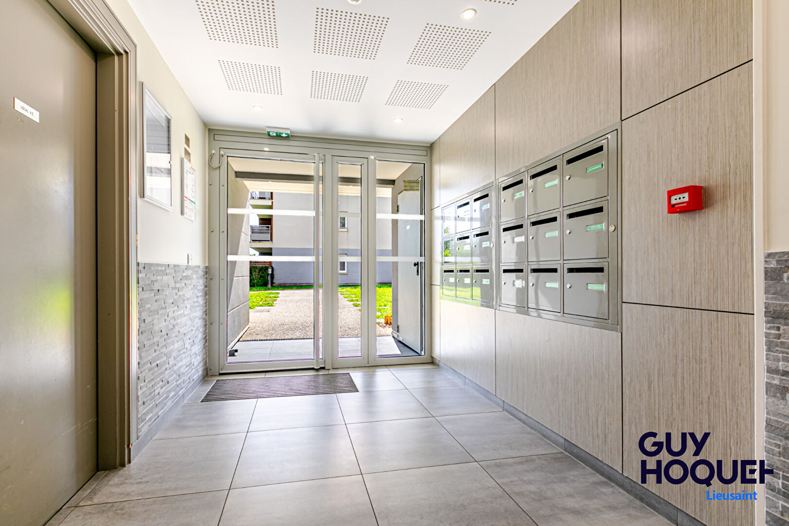 À vendre : Appartement 4 pièces à LIEUSAINT _  Terrasses / 4 stationnements.