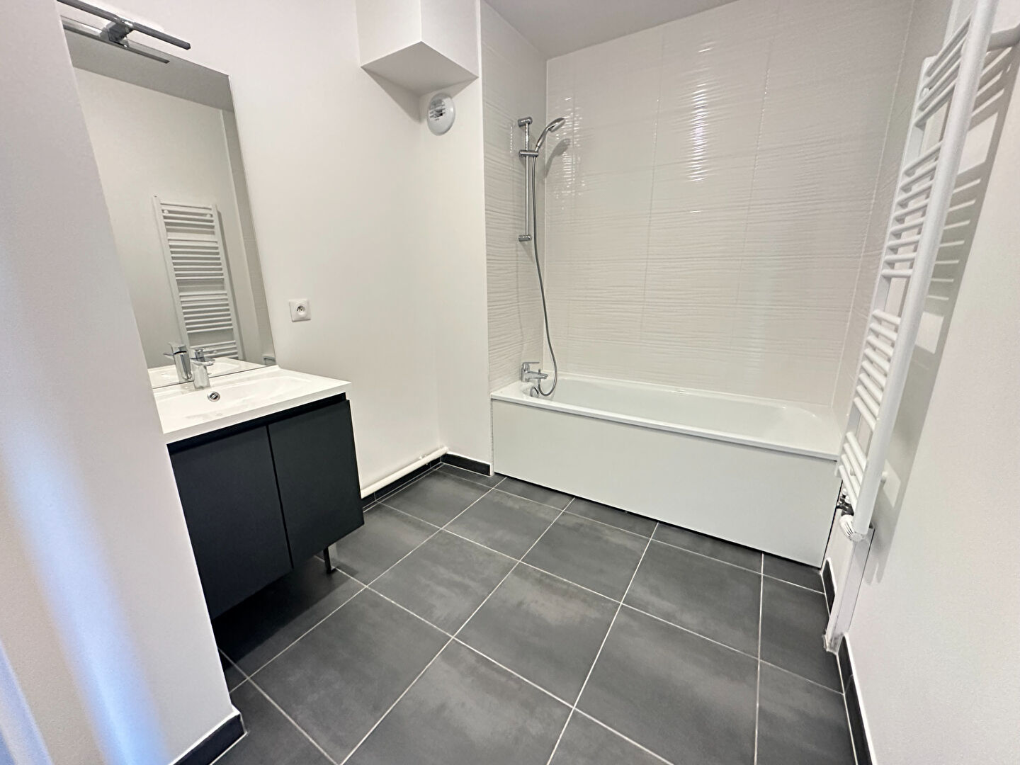 À louer : Appartement 4 pièces de grand standing à Melun