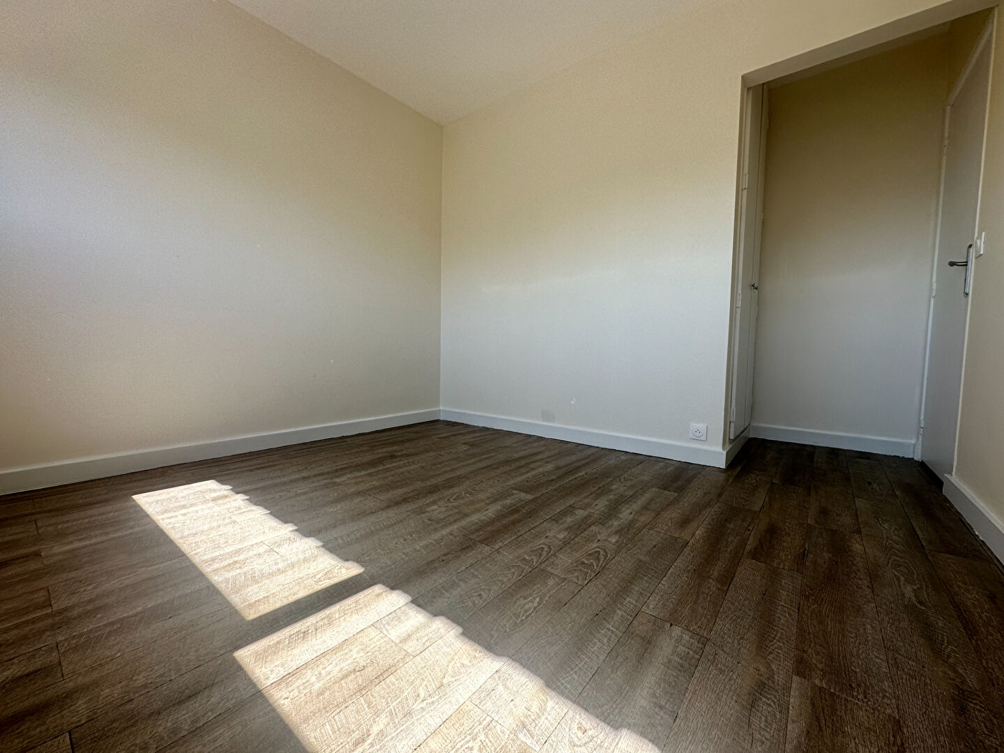 À louer : Appartement 4 pièces à Combs-la-Ville - Exclusivité Guy Hoquet