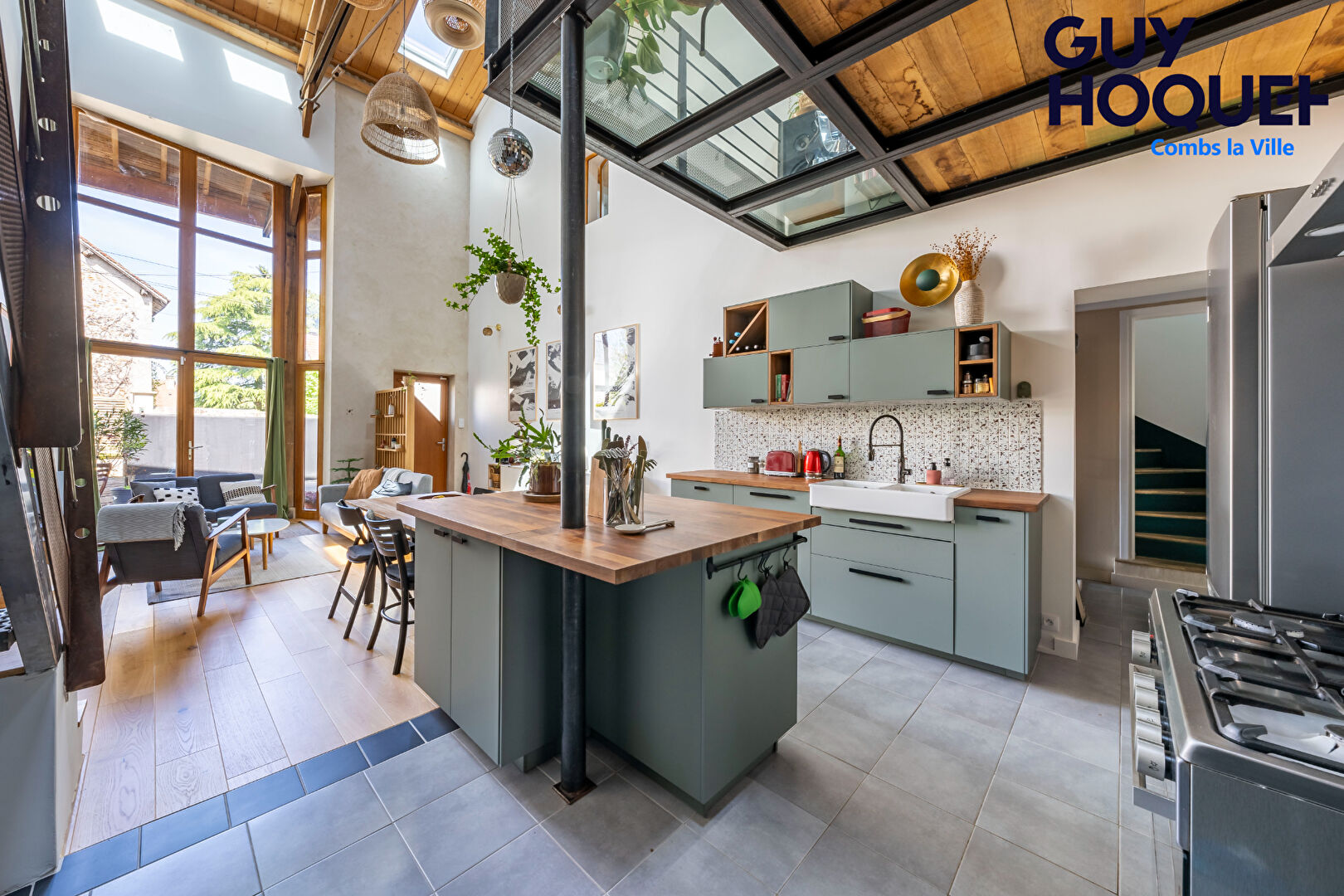 BOUSSY SAINT ANTOINE : maison de 6 pièces (140 m²) en vente