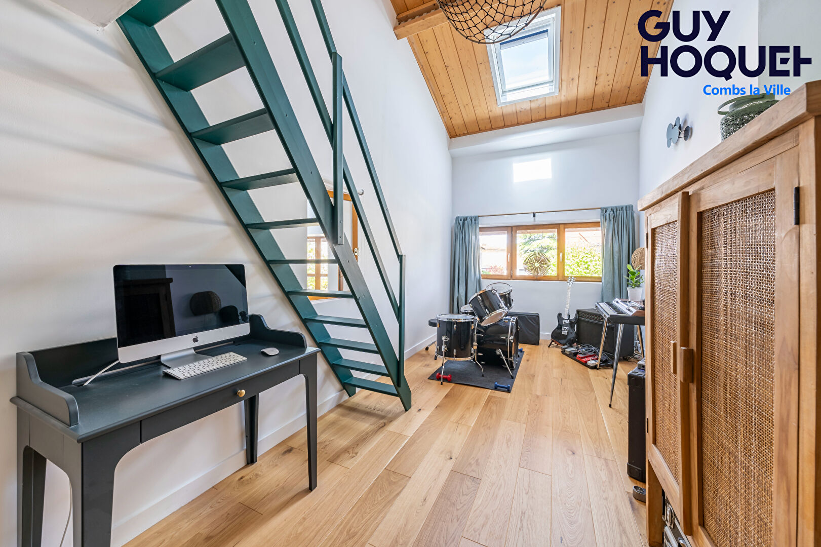 BOUSSY SAINT ANTOINE : maison de 6 pièces (140 m²) en vente