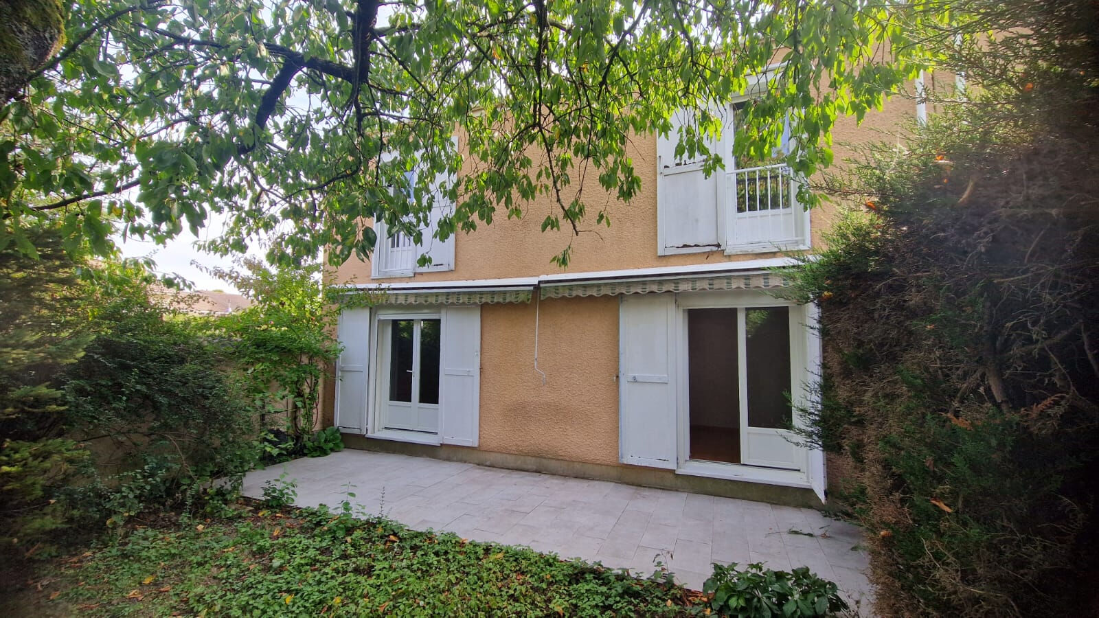 Maison spacieuse à vendre à Combs la Ville