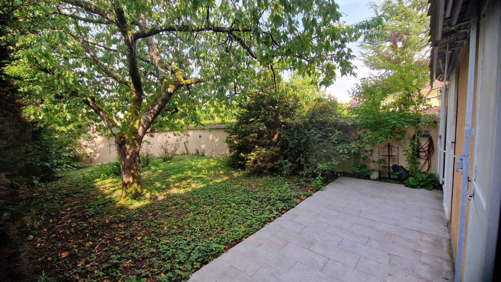 Maison spacieuse à vendre à Combs la Ville