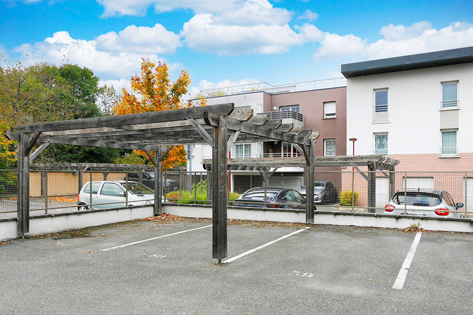 À vendre : Appartement T2 à VERT SAINT DENIS / Ascenseur / Dernier étage