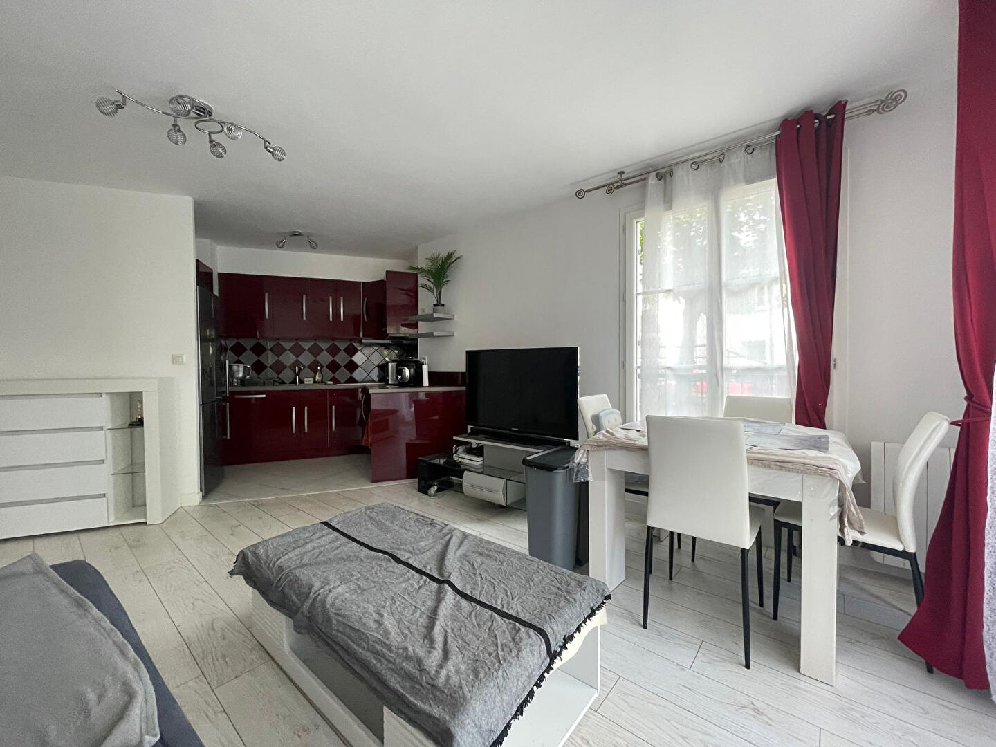 VENTE : appartement F2 (45 m²) à COMBS LA VILLE