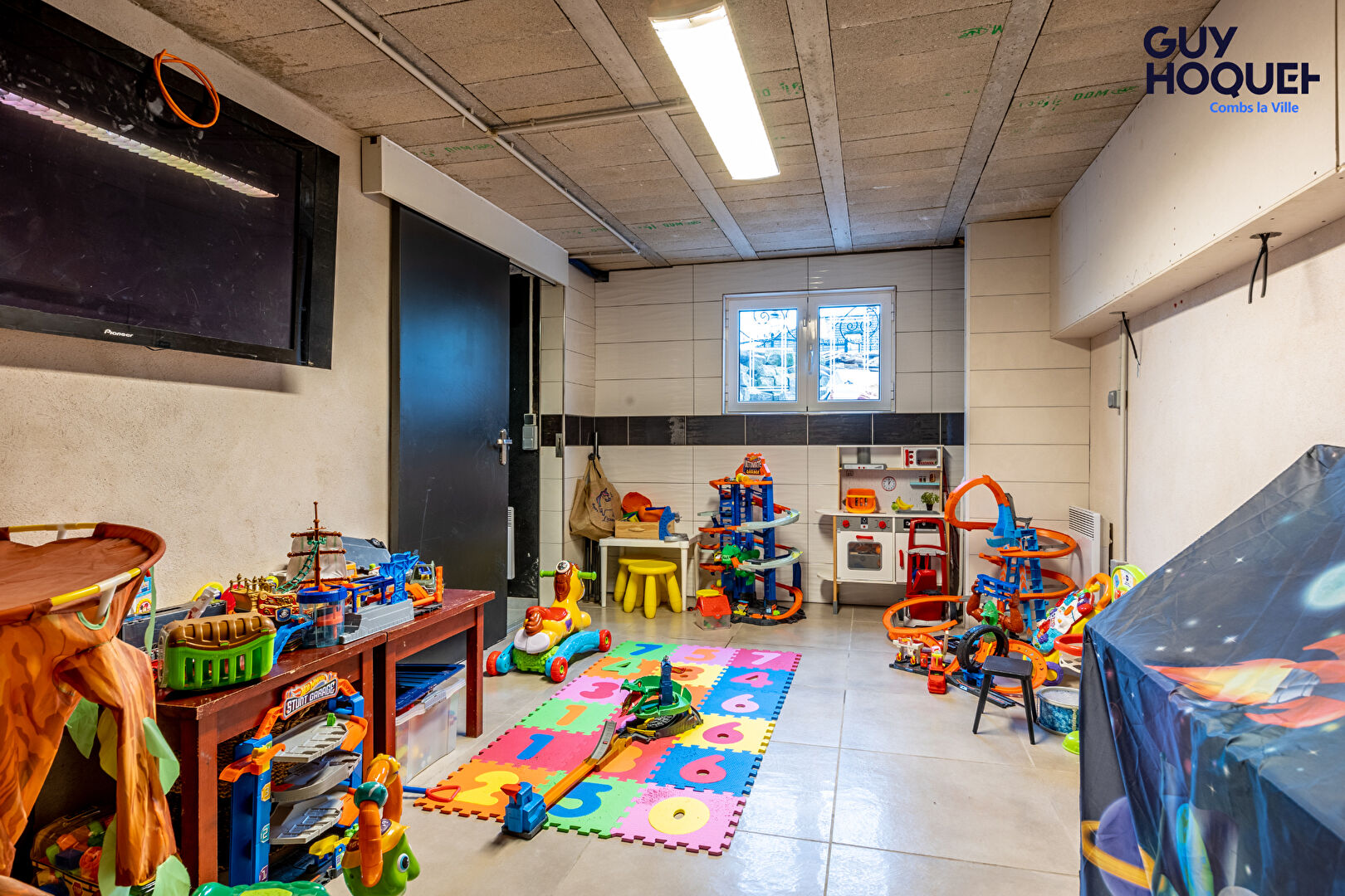 VENTE : maison 4 chambres (172 m²) à COMBS LA VILLE + dépendance de 25m²