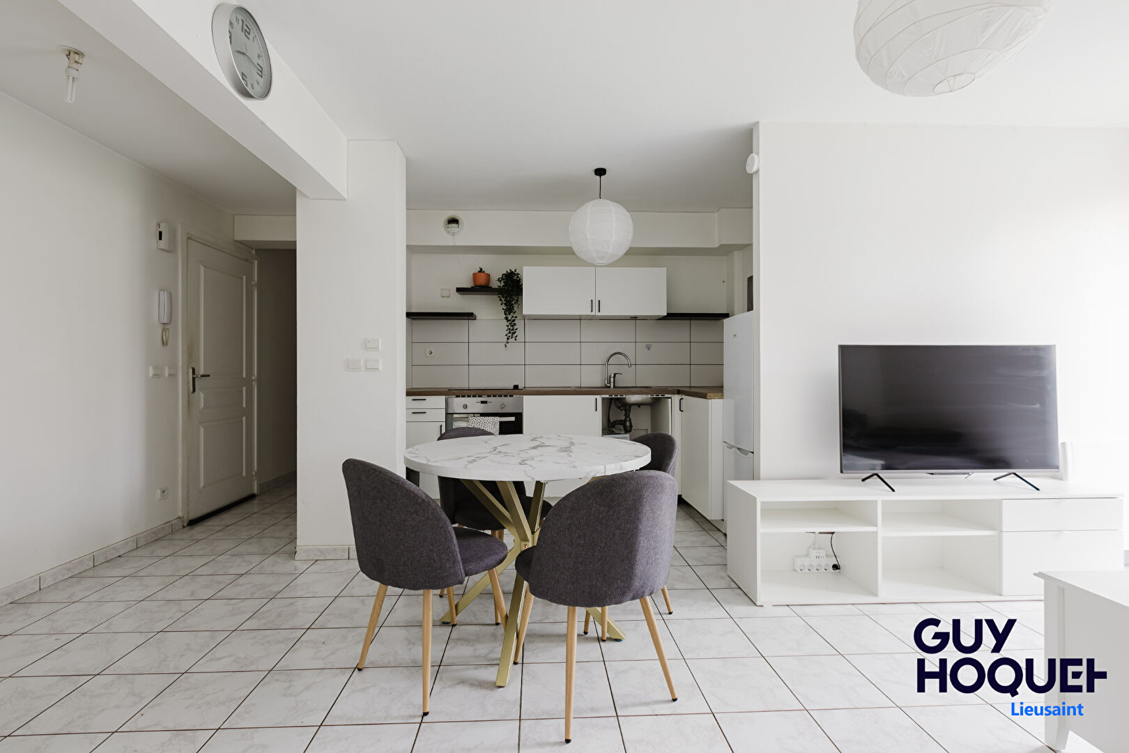 Appartement Lieusaint  appartement 2 pièce(s) 40 m2 avec Box, Place de parking et jardin !