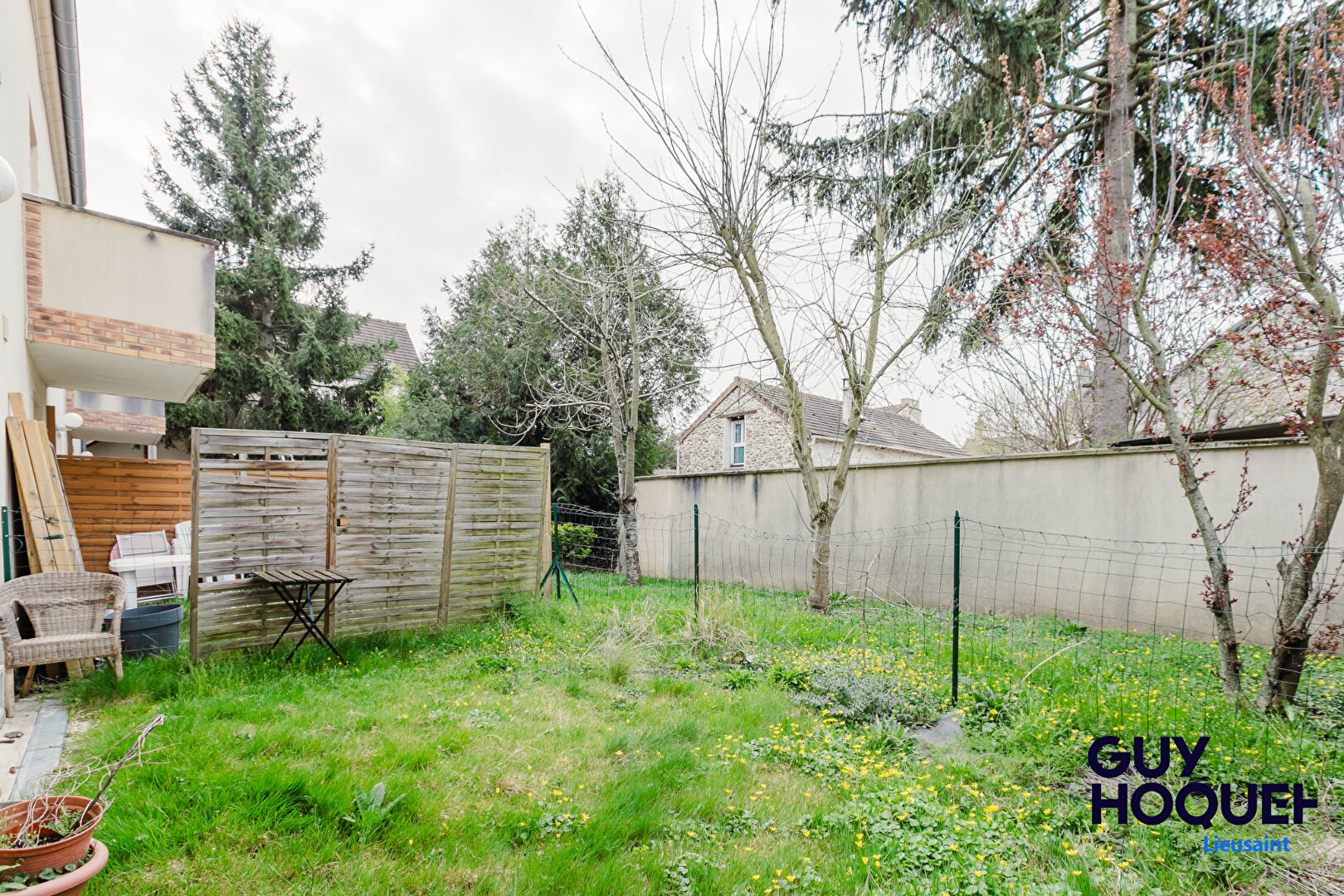 Appartement Lieusaint  appartement 2 pièce(s) 40 m2 avec Box, Place de parking et jardin !