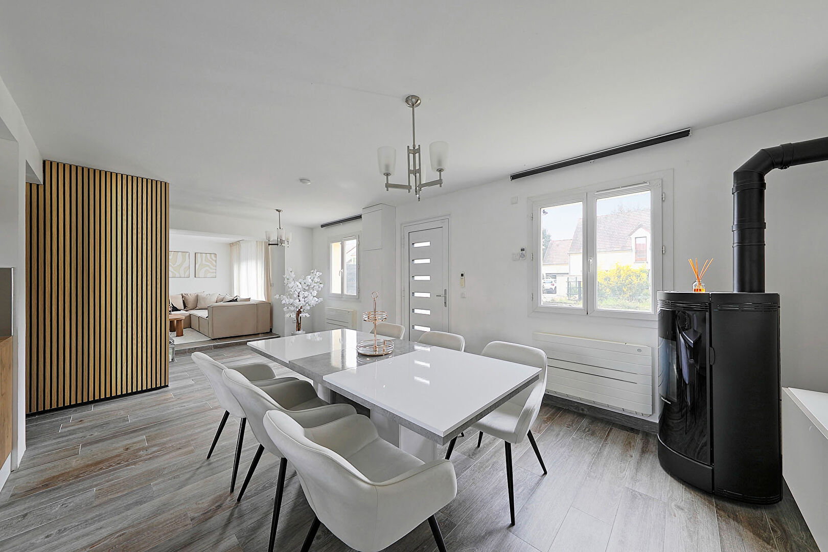 MAISON INDIVIDUELLE SANS VIS-A-VIS à Lieusaint  !!