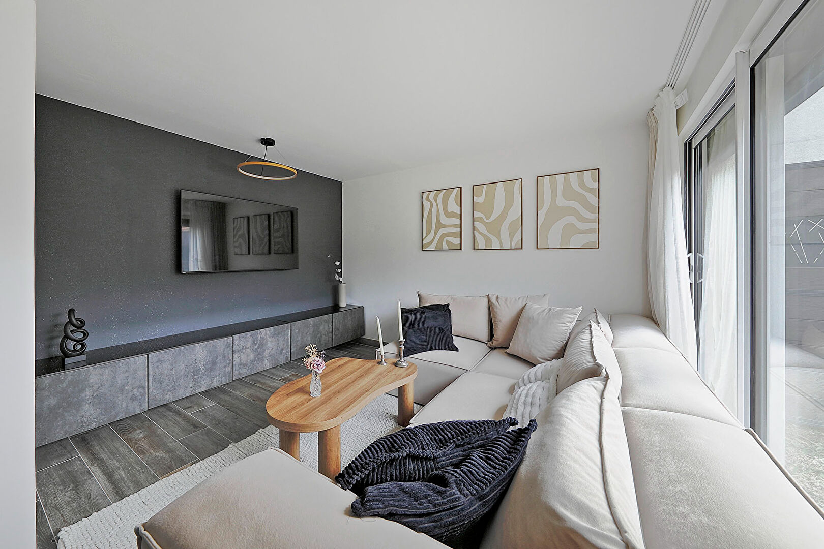 MAISON INDIVIDUELLE SANS VIS-A-VIS à Lieusaint  !!