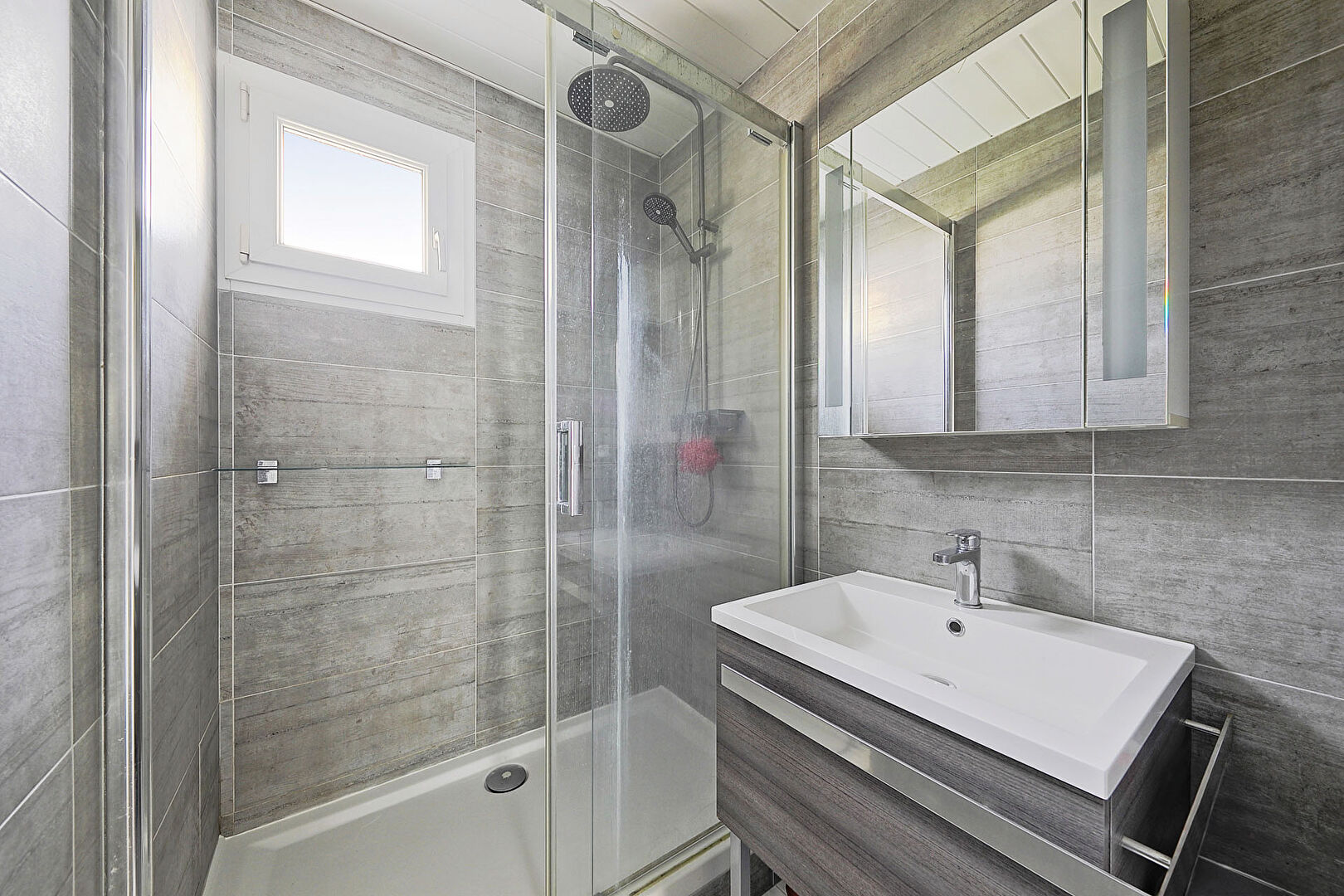 Maison 96m² de 3 chambres à vendre à Lieusaint  // RAVALEMENT FAIT !