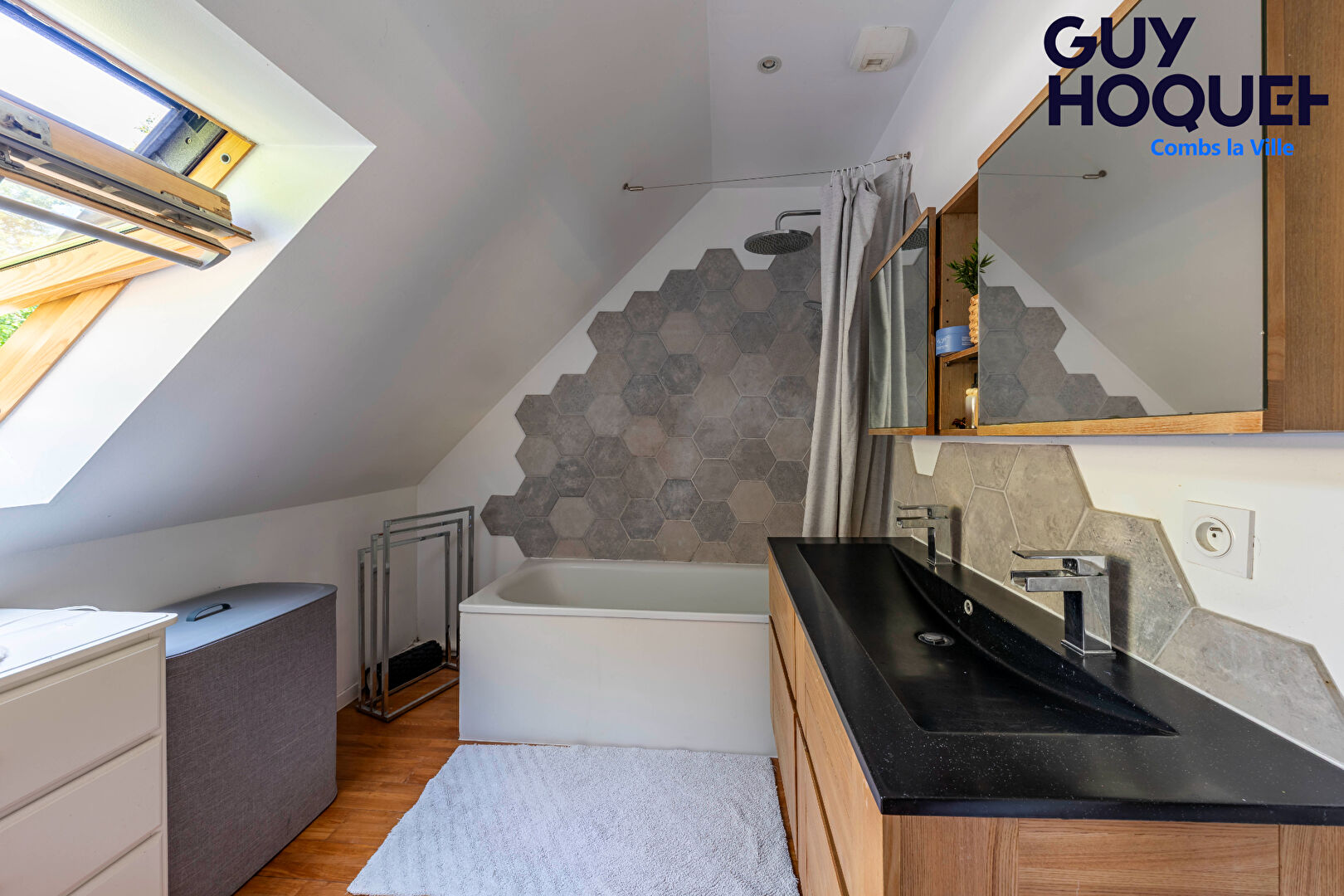 Maison  individuelle à vendre à Combs-la-Ville - DPE en A - 3 chambres + 1 bureau