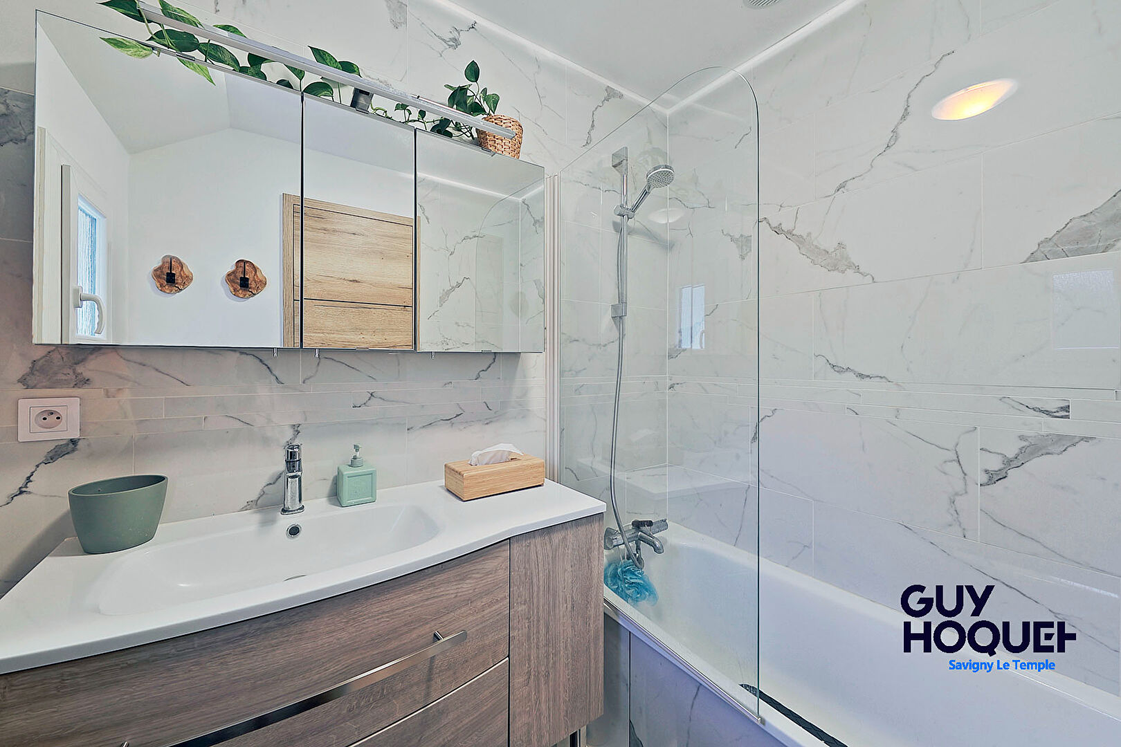 Charmante maison 5 pièces avec jardin - Quartier recherché de la Forêt de Nandy  -