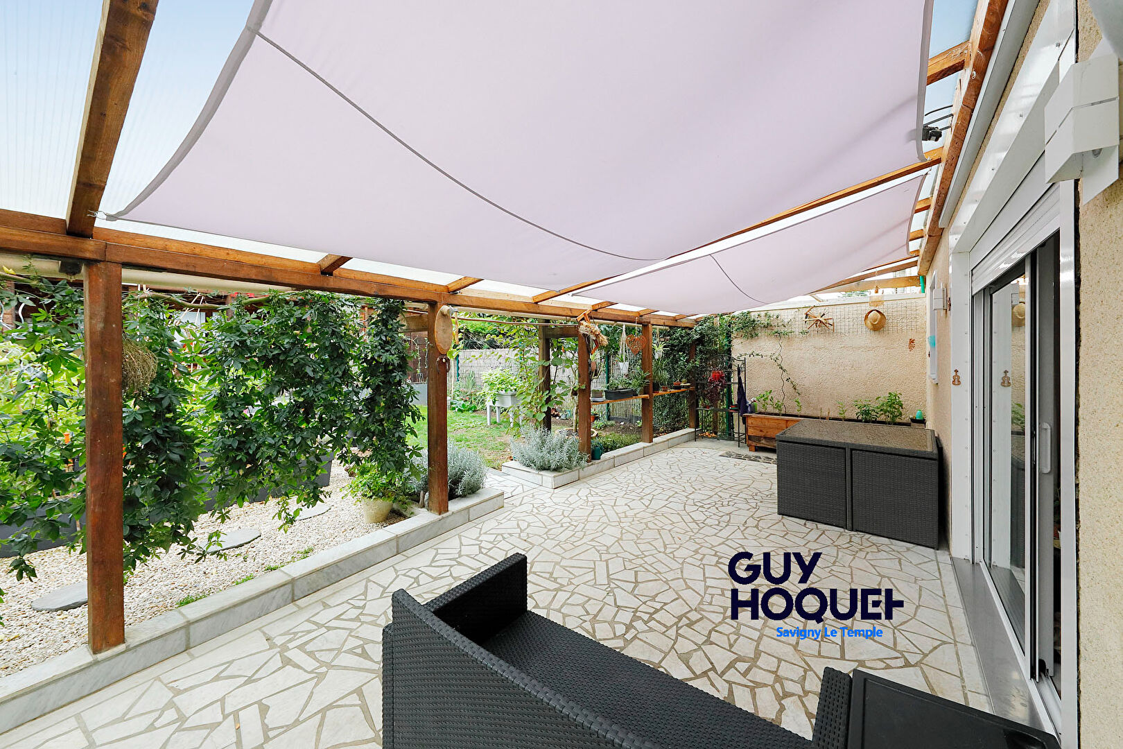 Charmante maison 5 pièces avec jardin - Quartier recherché de la Forêt de Nandy  -