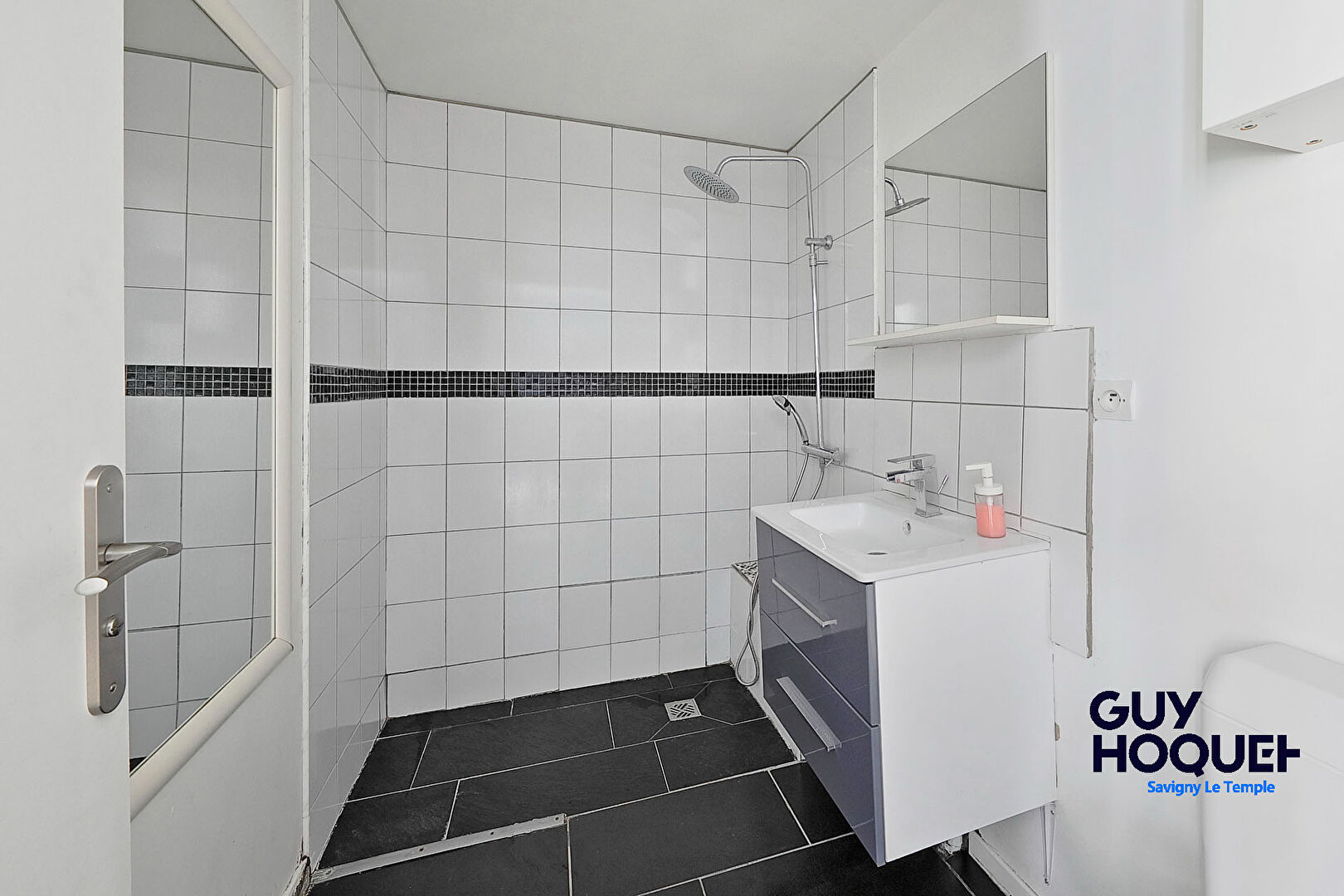 Studio avec jardin et place de parking