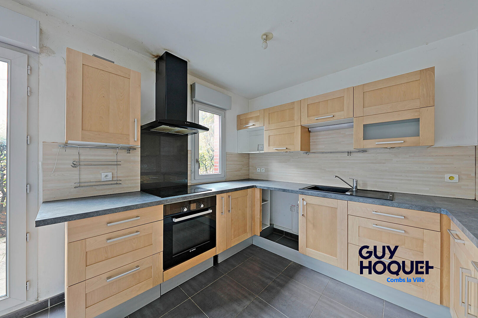 À vendre : Appartement 2 pièces à COMBS LA VILLE avec terrasse et box