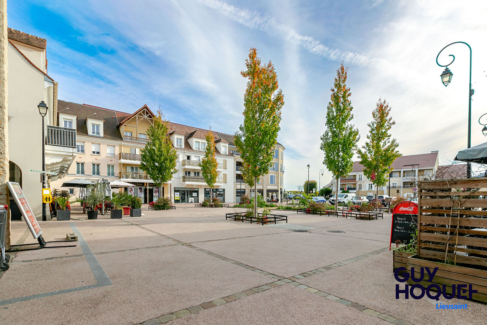 À vendre : Appartement F2 + BUREAU !!  GARAGE et BALCON !!  TRES BON ETAT !!