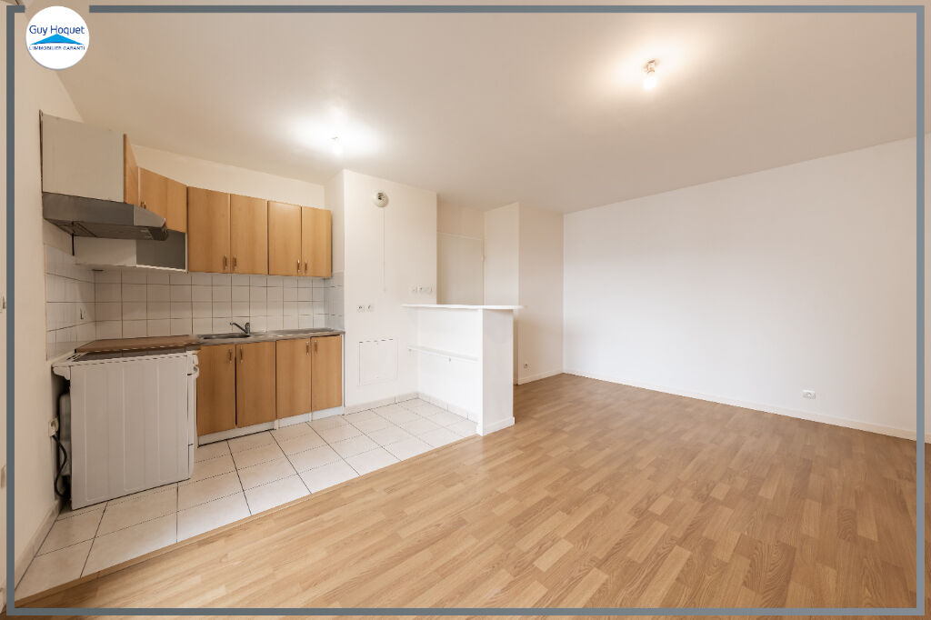 À vendre : Appartement 2 pièces à COMBS LA VILLE, VENDU/LOUÉ