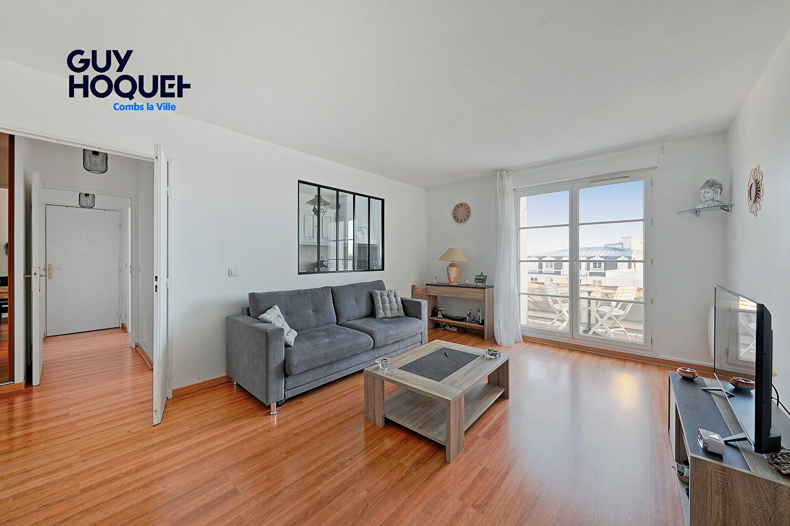 Appartement Combs La Ville 2 pièce(s), dernier étage - Balcon - Cave.