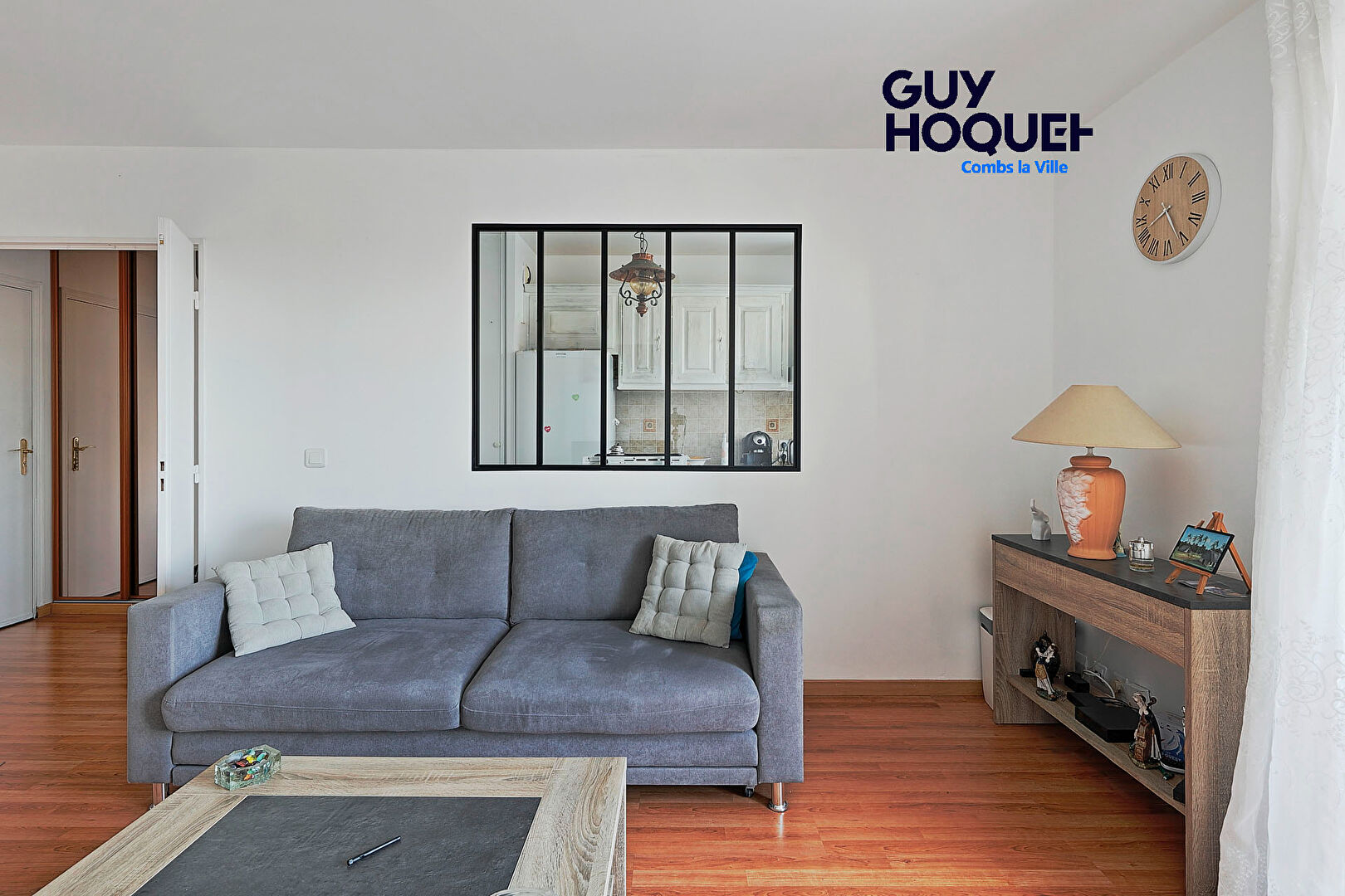 Appartement Combs La Ville 2 pièce(s), dernier étage - Balcon - Cave.