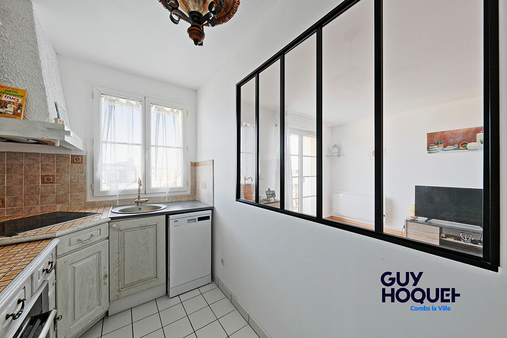 Appartement Combs La Ville 2 pièce(s), dernier étage - Balcon - Cave.