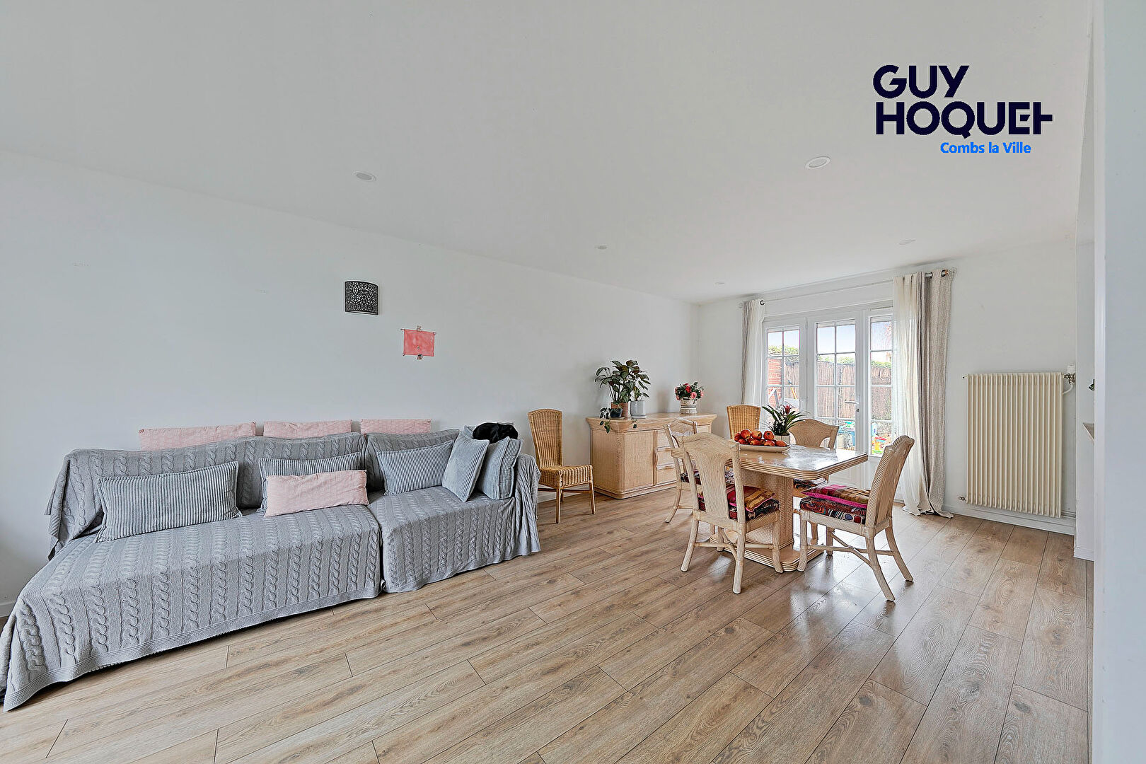 Vente : maison 7 pièces à COMBS LA VILLE avec double garage