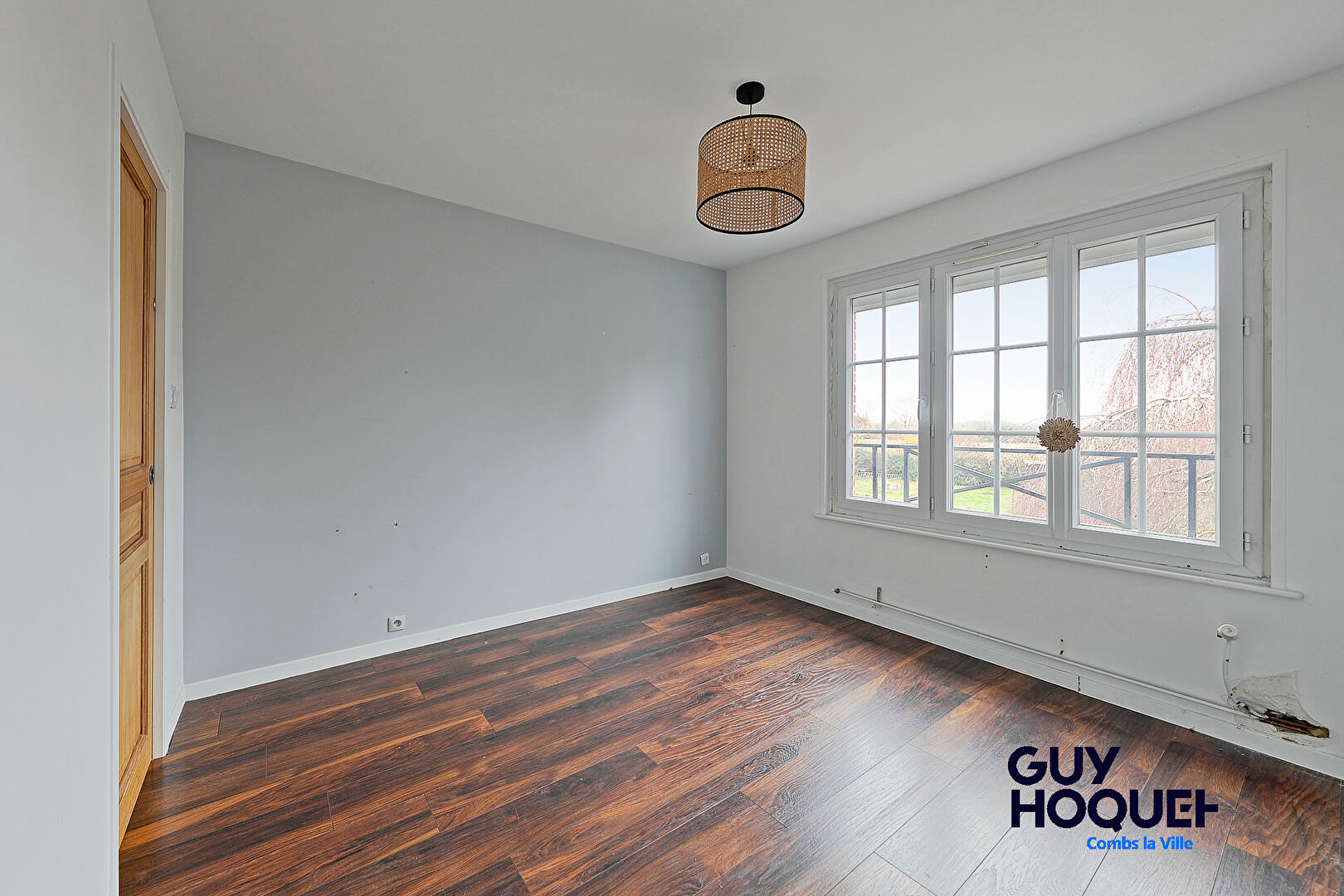 Vente : maison 7 pièces à COMBS LA VILLE avec double garage