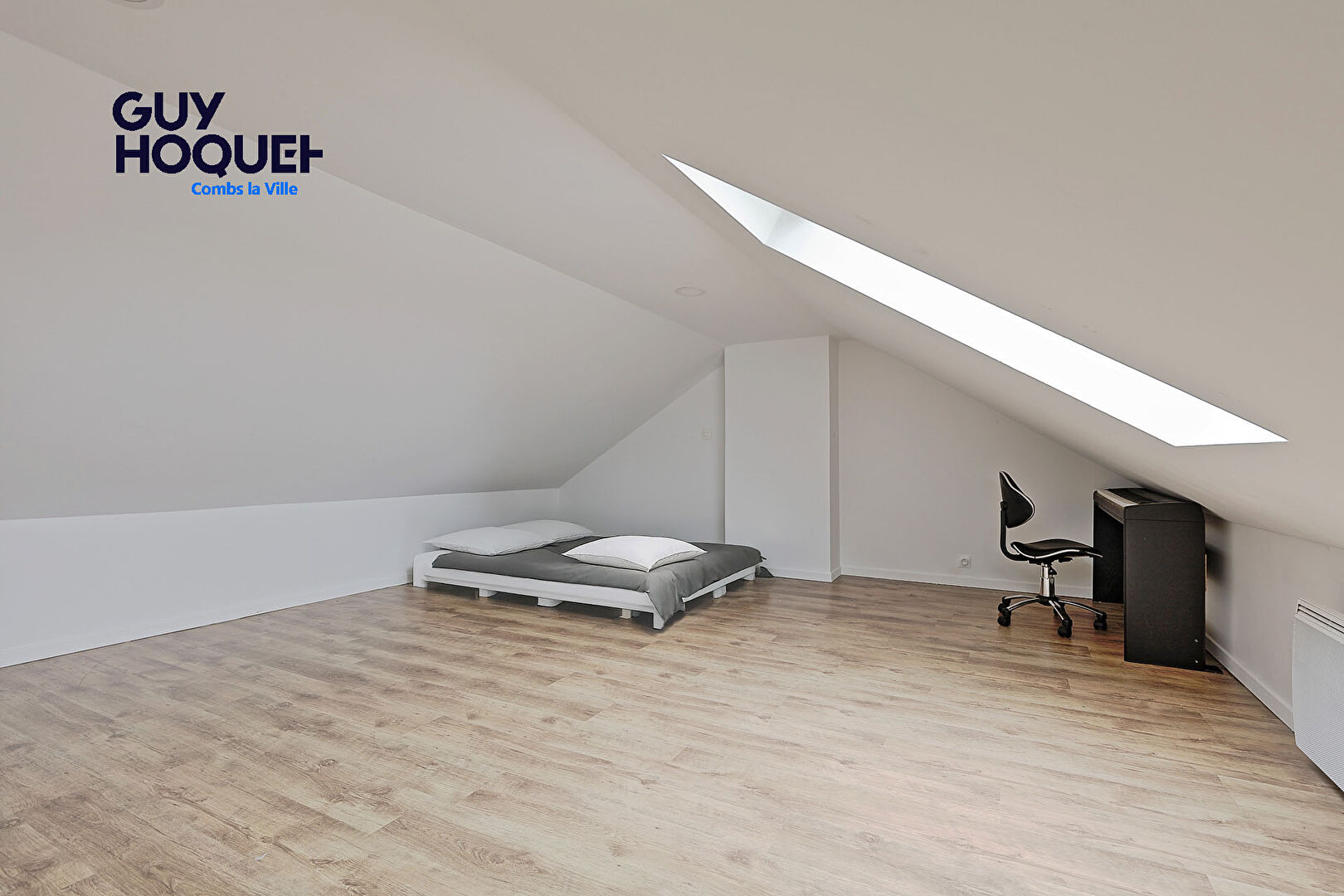 Vente : maison 7 pièces à COMBS LA VILLE avec double garage