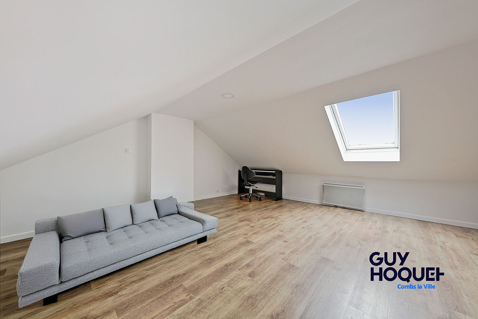 Vente : maison 7 pièces à COMBS LA VILLE avec double garage