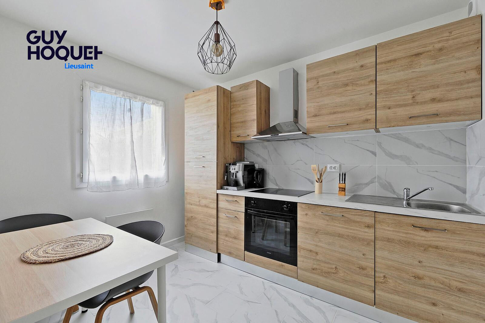 Maison T5 en excellent état // PROCHE DES COMMODITEES AU CALME !!