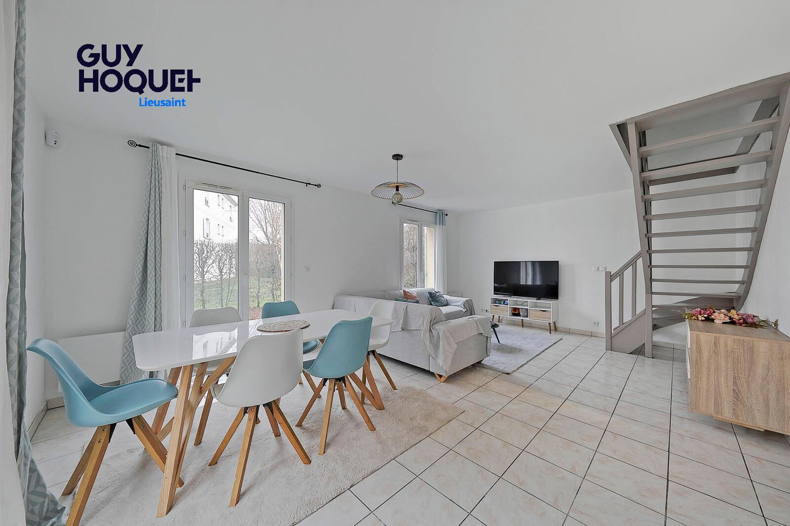 Maison T5 en excellent état // PROCHE DES COMMODITEES AU CALME !!