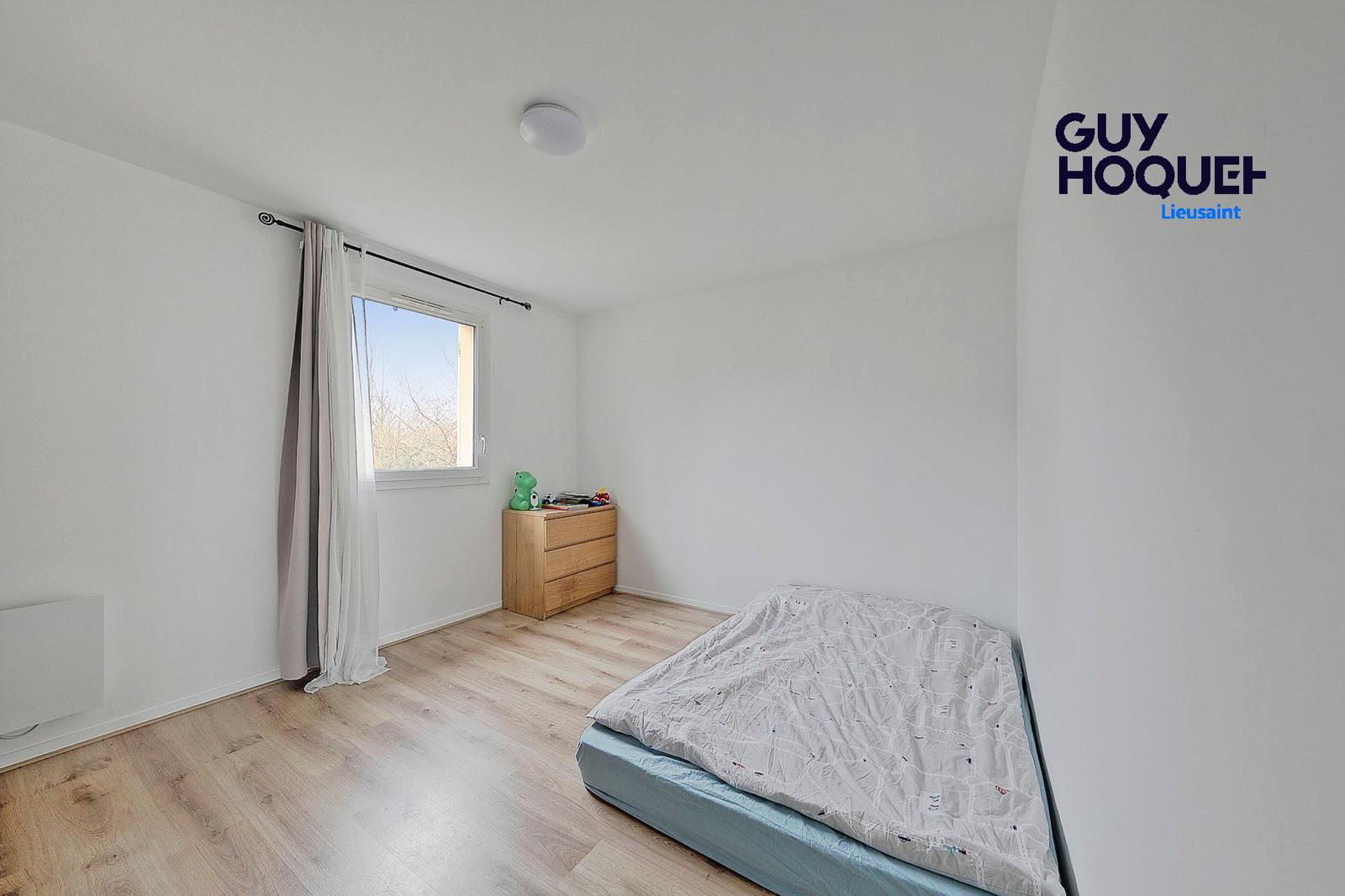 Maison T5 en excellent état // PROCHE DES COMMODITEES AU CALME !!