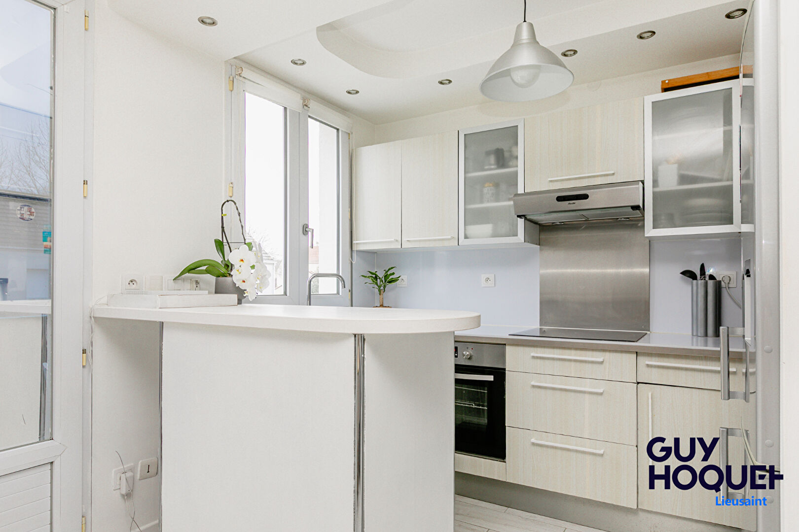 APPARTEMENT T2 SANS TRAVAUX ENTIEREMENT EQUIPEE !!