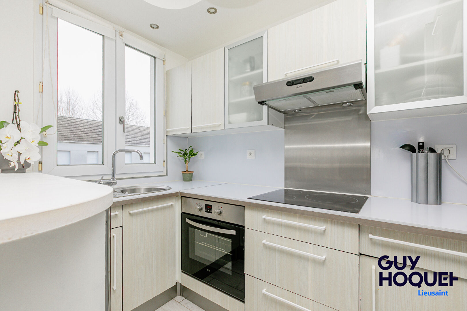 APPARTEMENT T2 SANS TRAVAUX ENTIEREMENT EQUIPEE !!