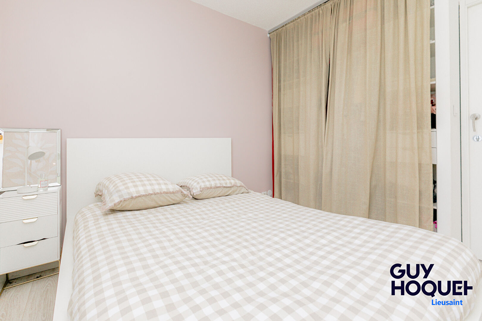 APPARTEMENT T2 SANS TRAVAUX ENTIEREMENT EQUIPEE !!