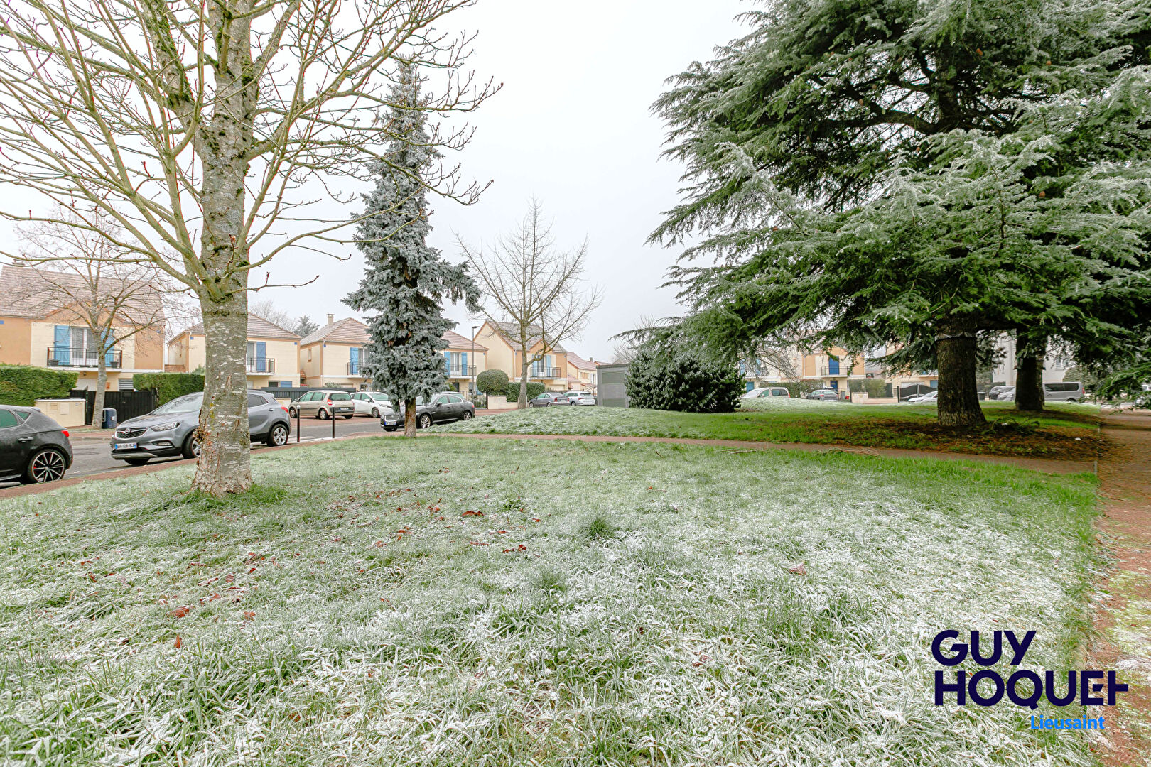 APPARTEMENT T2 SANS TRAVAUX ENTIEREMENT EQUIPEE !!