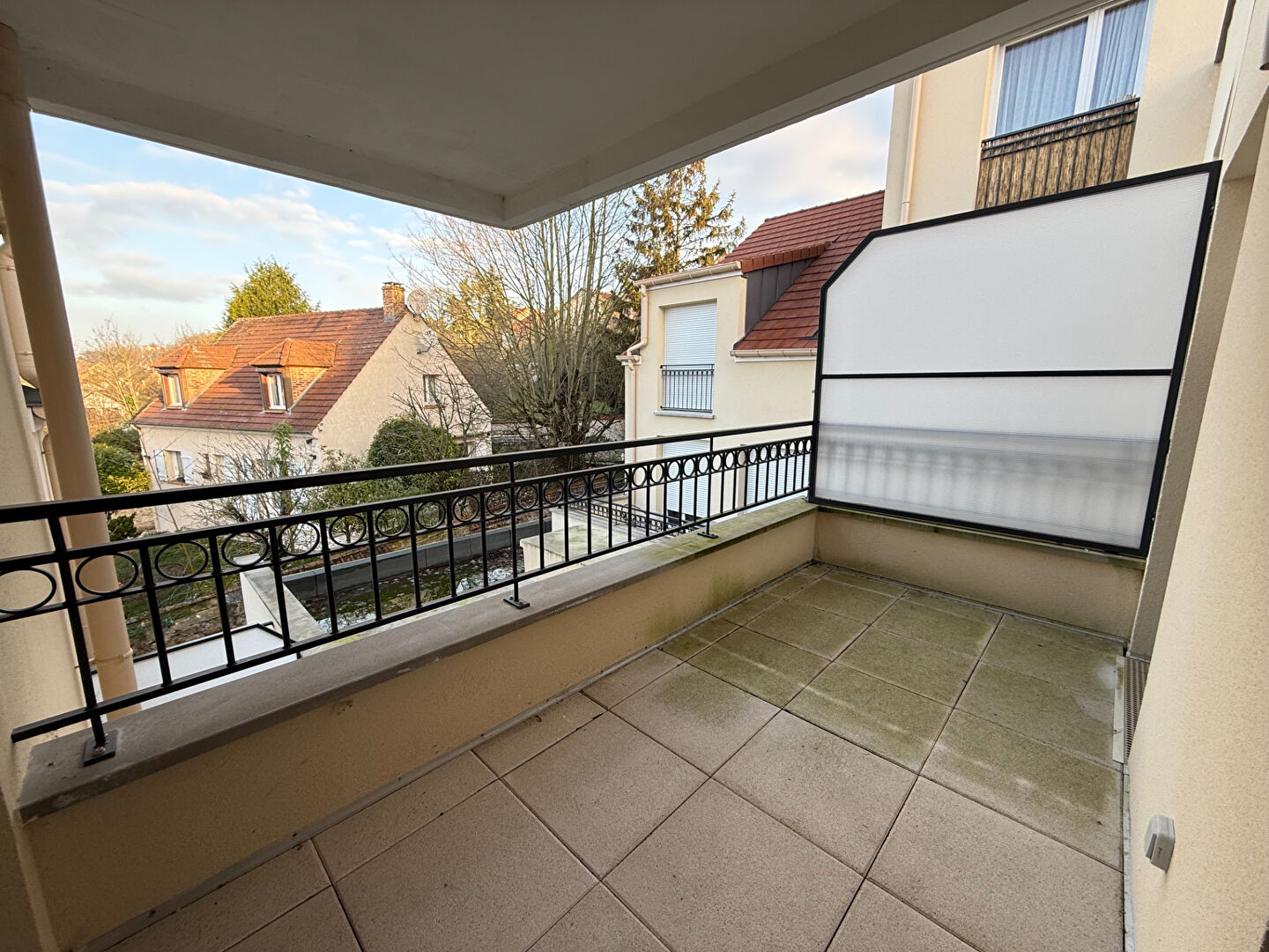 Appartement Saint Pierre Du Perray 2 pièce(s)  46.80 m2