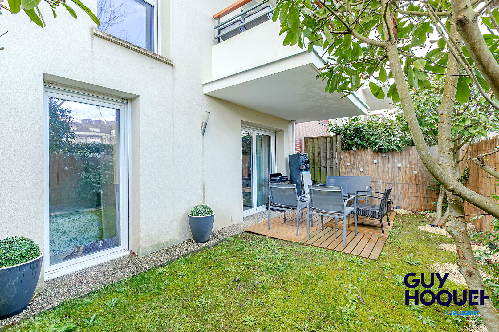 Appartement Lieusaint 2 pièce(s) avec terrasse et jardin, 2 places de parking !