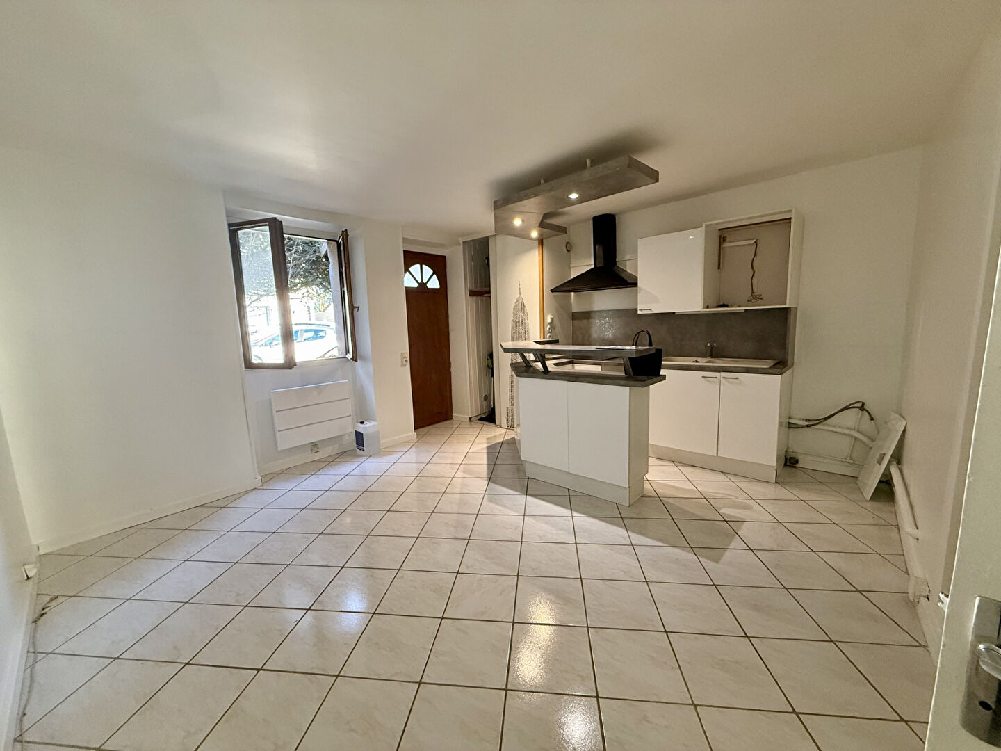 À louer : Appartement 2 pièces à LIEUSAINT - Exclusivité Guy Hoquet