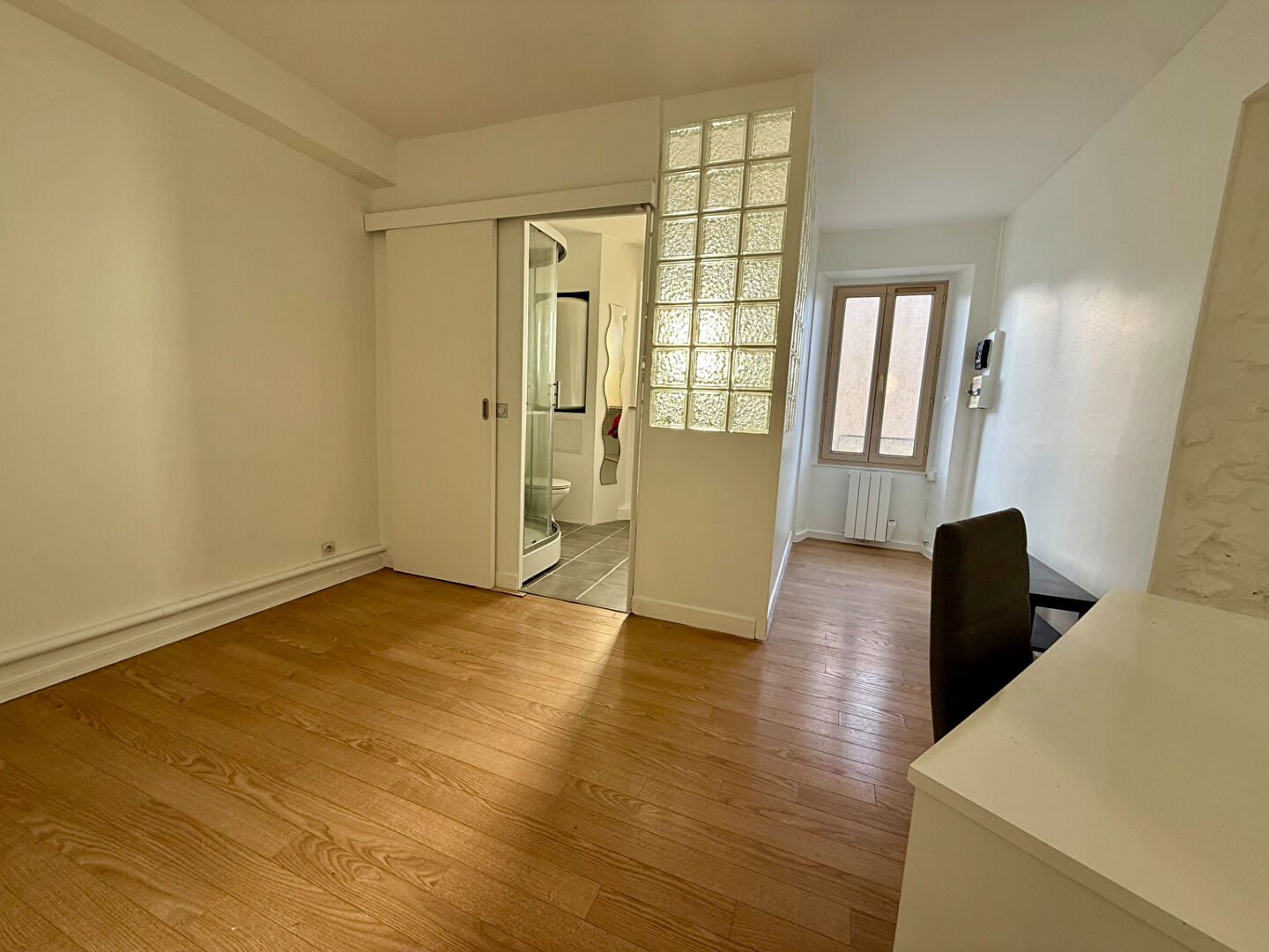 À louer : Appartement 2 pièces à LIEUSAINT - Exclusivité Guy Hoquet