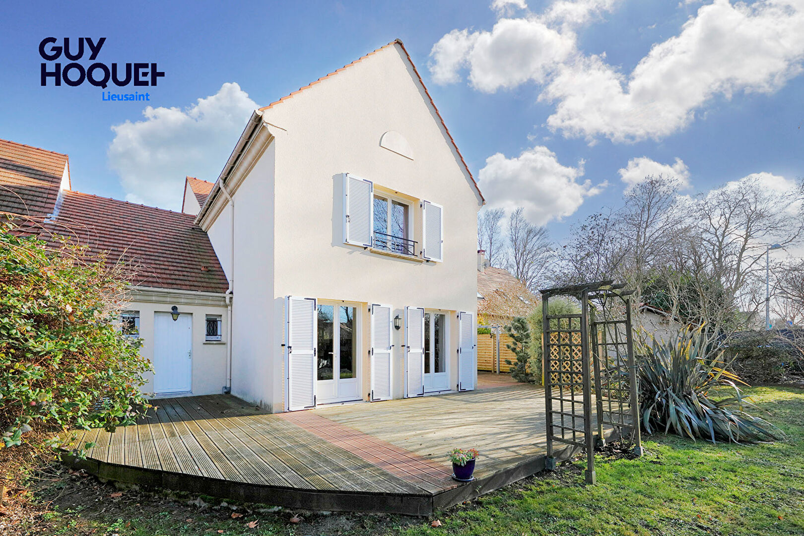 Magnifique maison spacieuse à vendre à Lieusaint - 5 chambres, jardin et garage