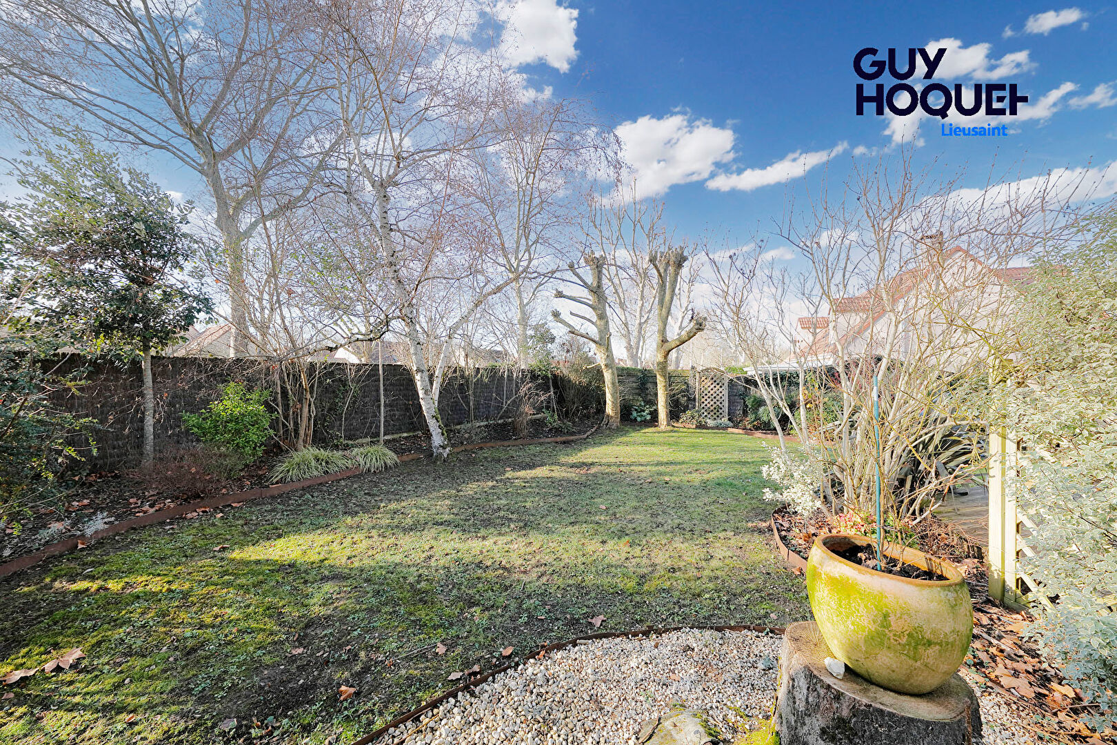 Magnifique maison spacieuse à vendre à Lieusaint - 5 chambres, jardin et garage